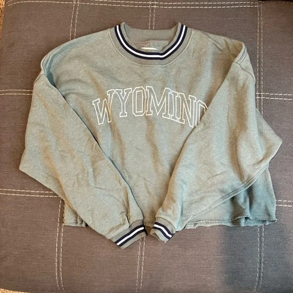 American Eagle Outfitters Green Sweatshirt - Picture 1 of 2